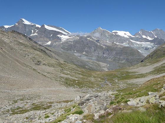 View down the Ofen valley on the climb to Jatzilucke 